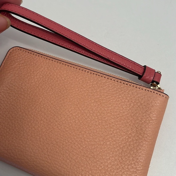 Coach Wallet Wristlet 6” x 4” peach Color with pink wristlet handle - Picture 4 of 8
